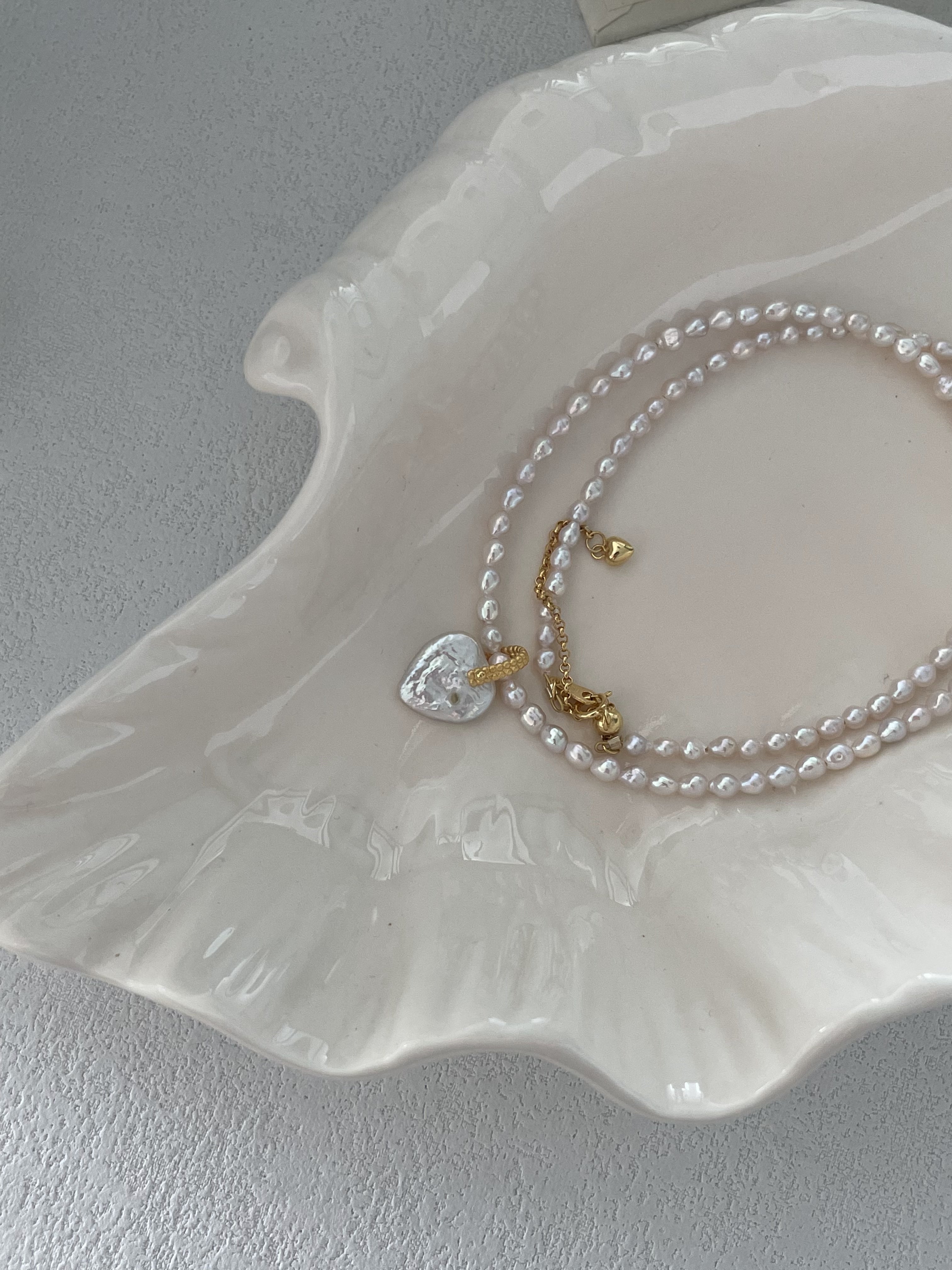 Pink Heart-Shaped Pearl Necklace with Gold Plated Chain - A Romantic and Elegant Statement Piece