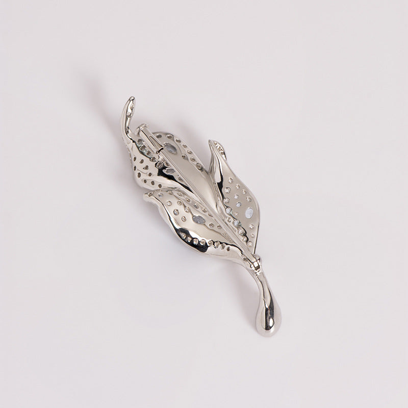 Handcrafted Blue Spinel Diamante Leaf Shape 925 Sterling Silver Brooch